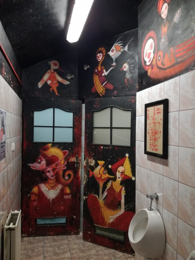 POLAND – GREAT PUB&nbsp;TOILETS