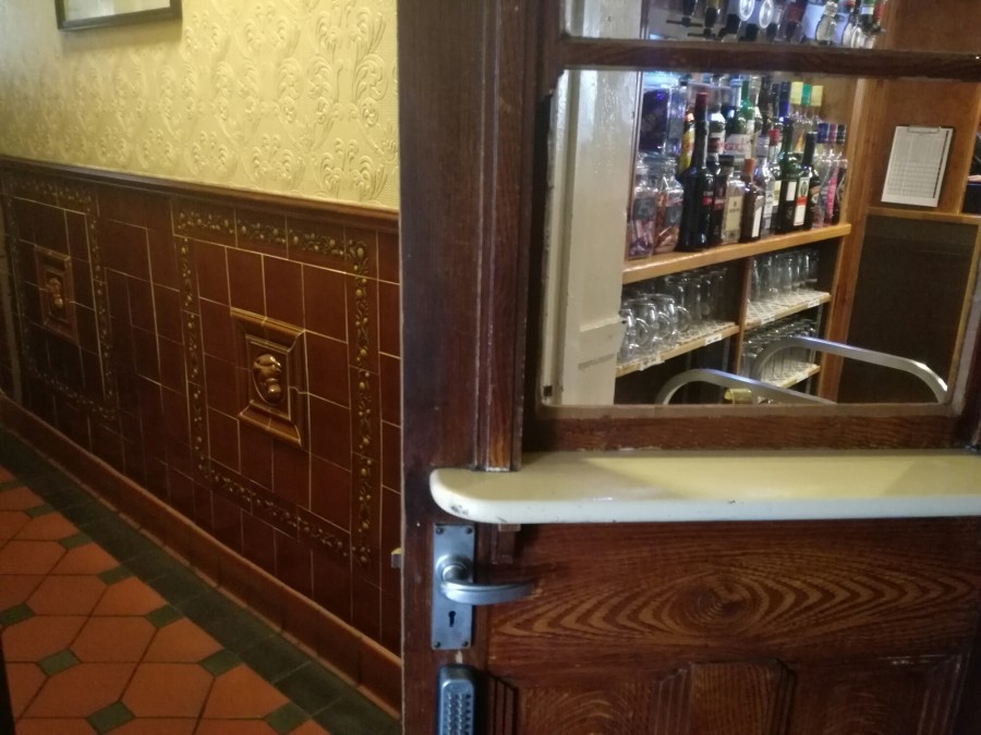 MRS RM JOINS THE BATHAMS&nbsp;SET