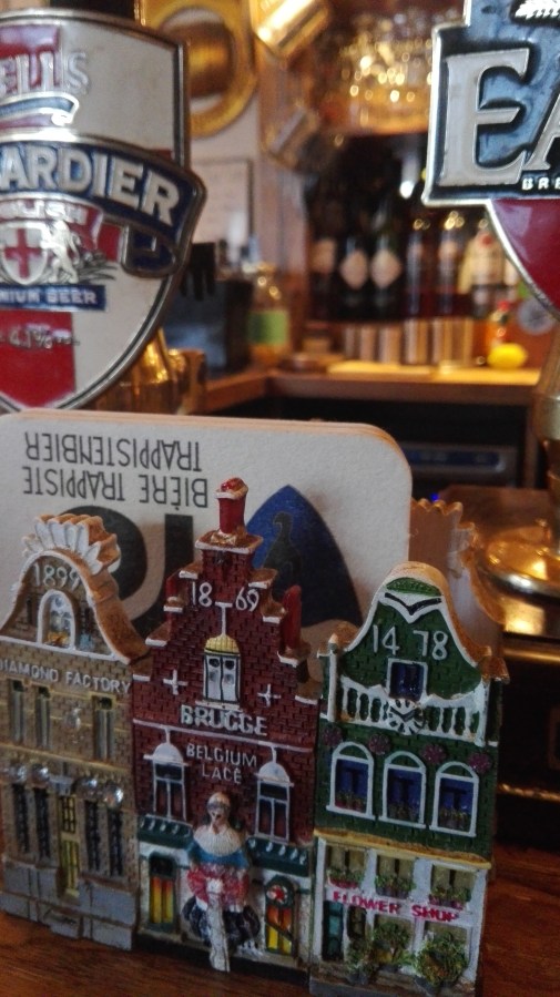 FRIDAY LUNCHTIME IN THE ELM&nbsp;TREE