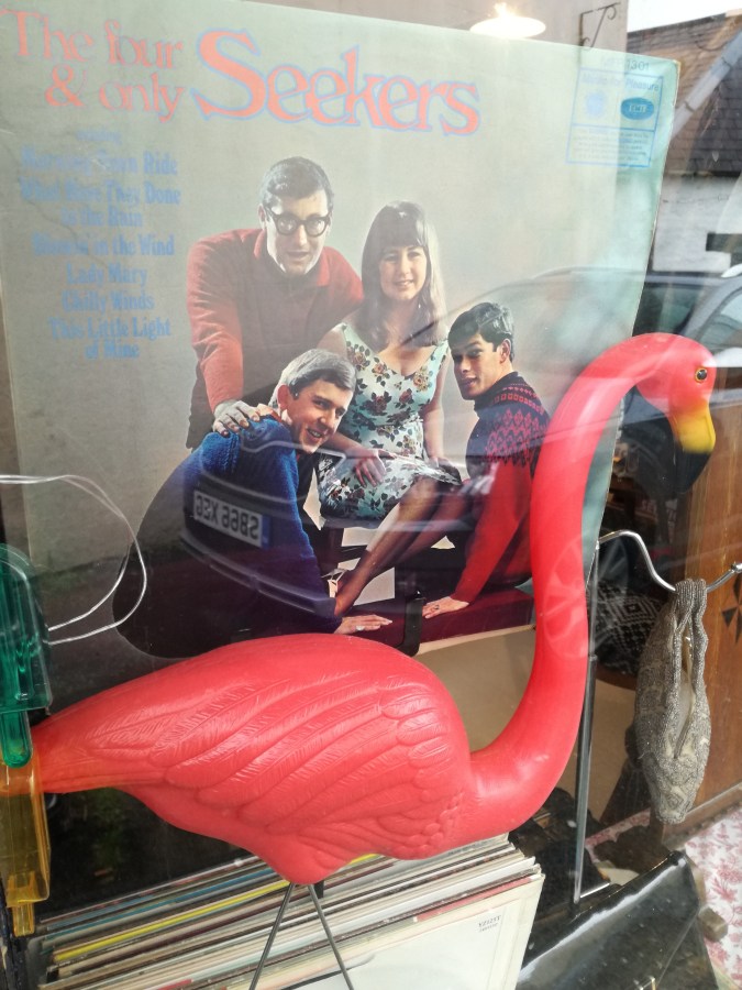 MOFFAT – TINSELTOWN IN THE&nbsp;RAIN