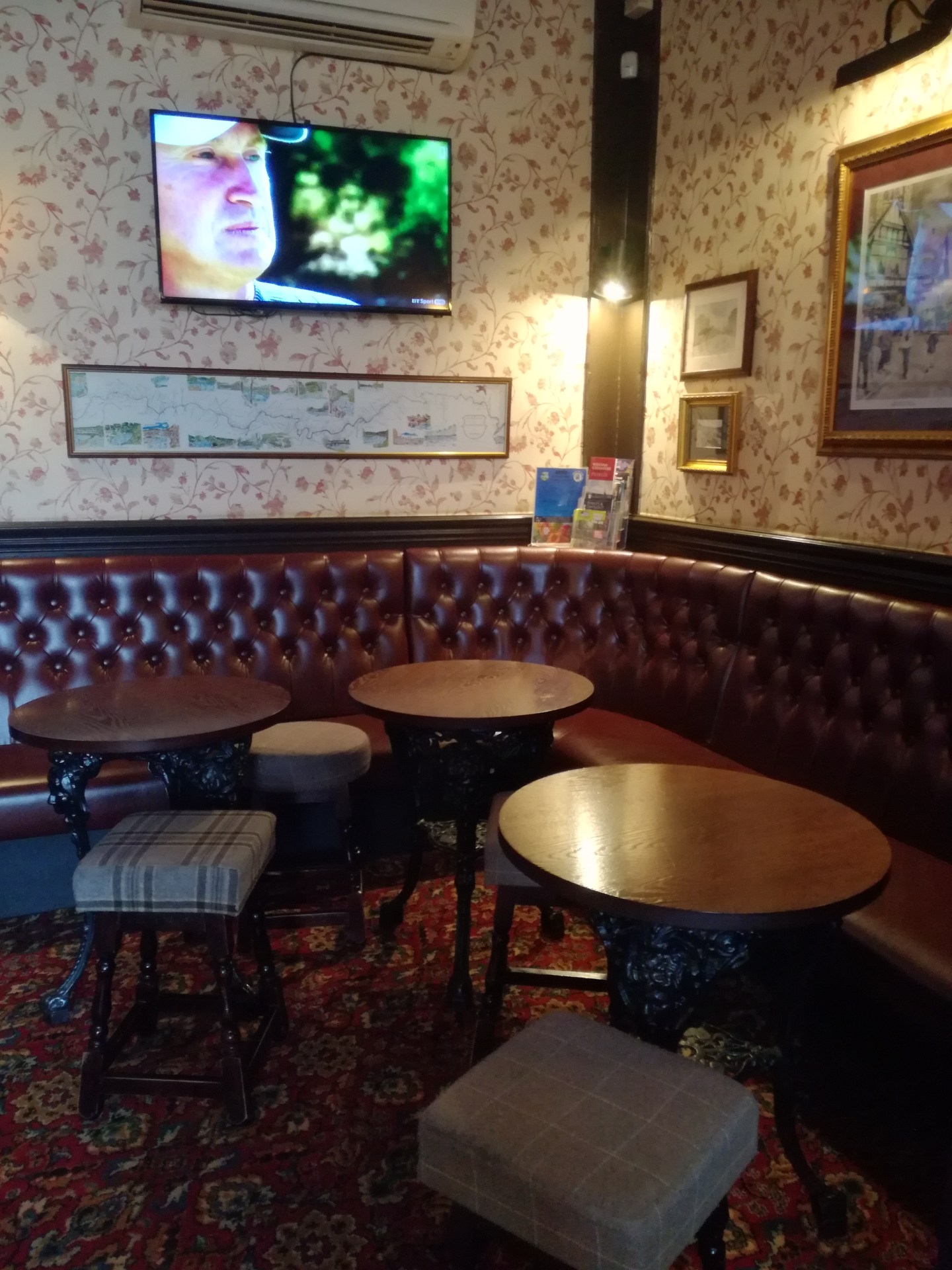 TOP 100 PUBS – BRIDGE INN (TRUST), PEEBLES – retiredmartin