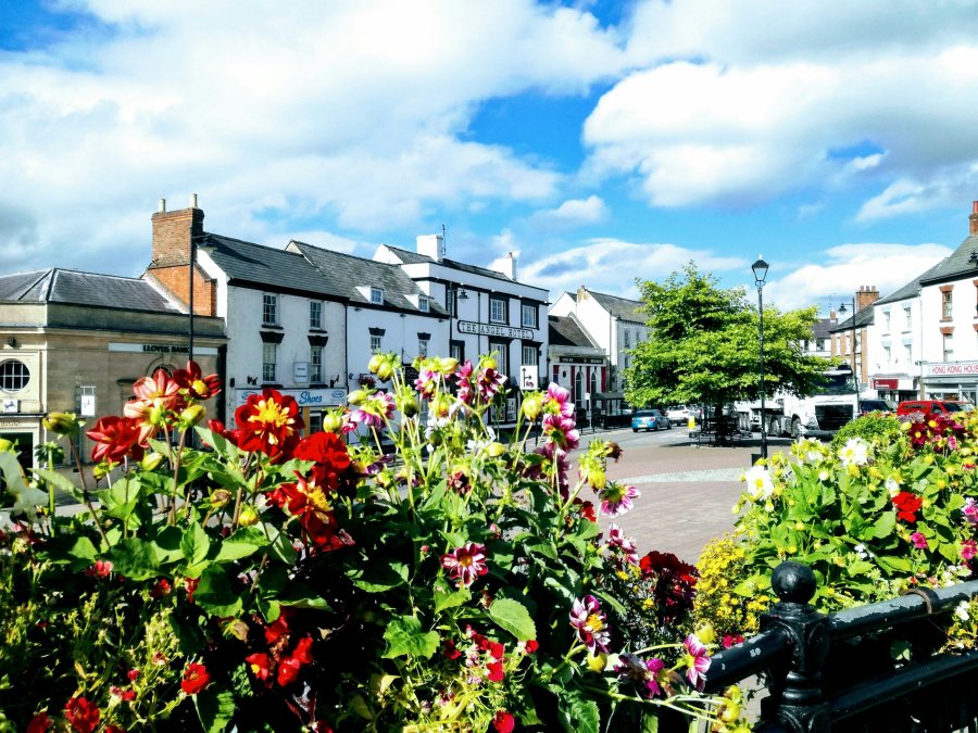 COLEFORD – WORKING WITH FIRE & STEEL. AND&nbsp;LUCOZADE.