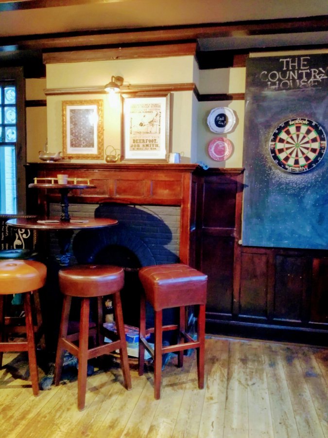 NECKLACE HUNTS IN&nbsp;EARLSFIELD