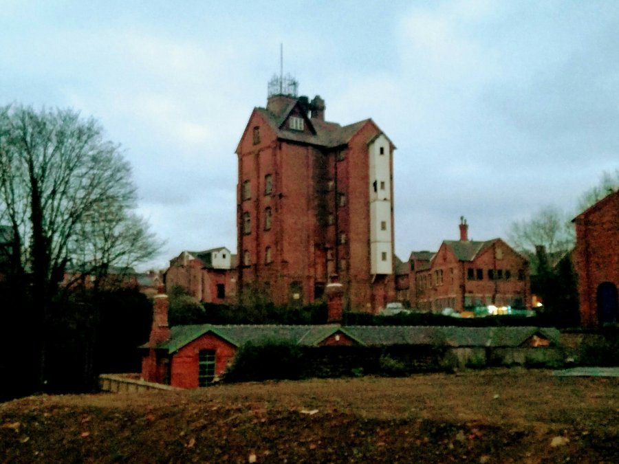 HARDY & HANDSOME – KIMBERLEY KICKS&nbsp;ON