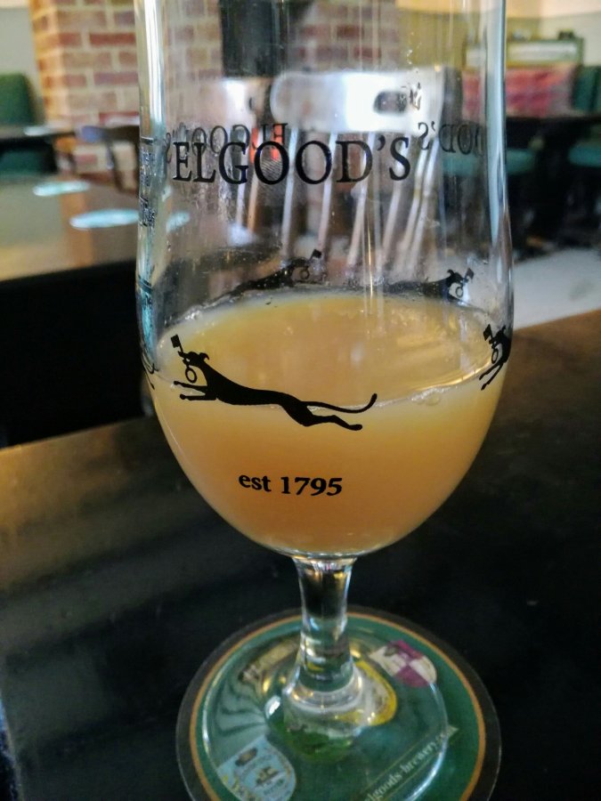 LICKING LAWRENCE DALLAGLIO IN&nbsp;LEVERINGTON