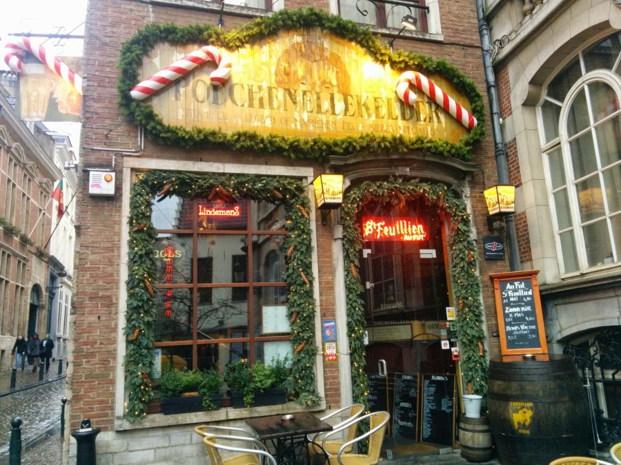 PORCELAIN, PIS & POECHENELLEKELDER