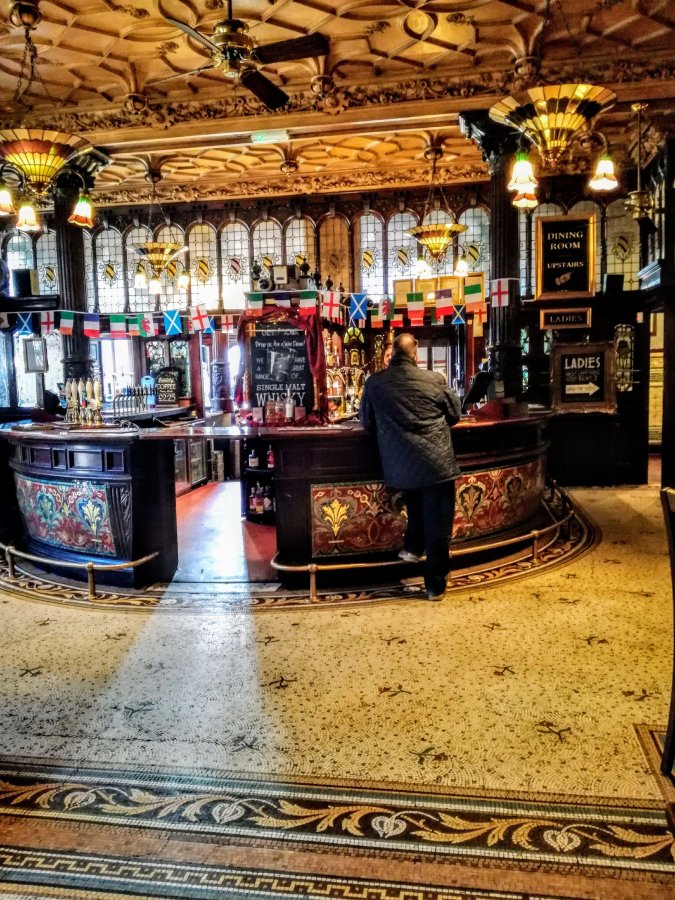 THE PRICE OF FAME – A QUIET P*** IN THE&nbsp;PHIL