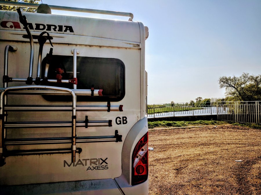 PRIDE DRINKING WELL IN EARITH&nbsp;SLUICE