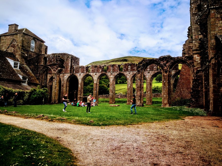 HIPPIE HUGGING AT LLANTHONY&nbsp;PRIORY