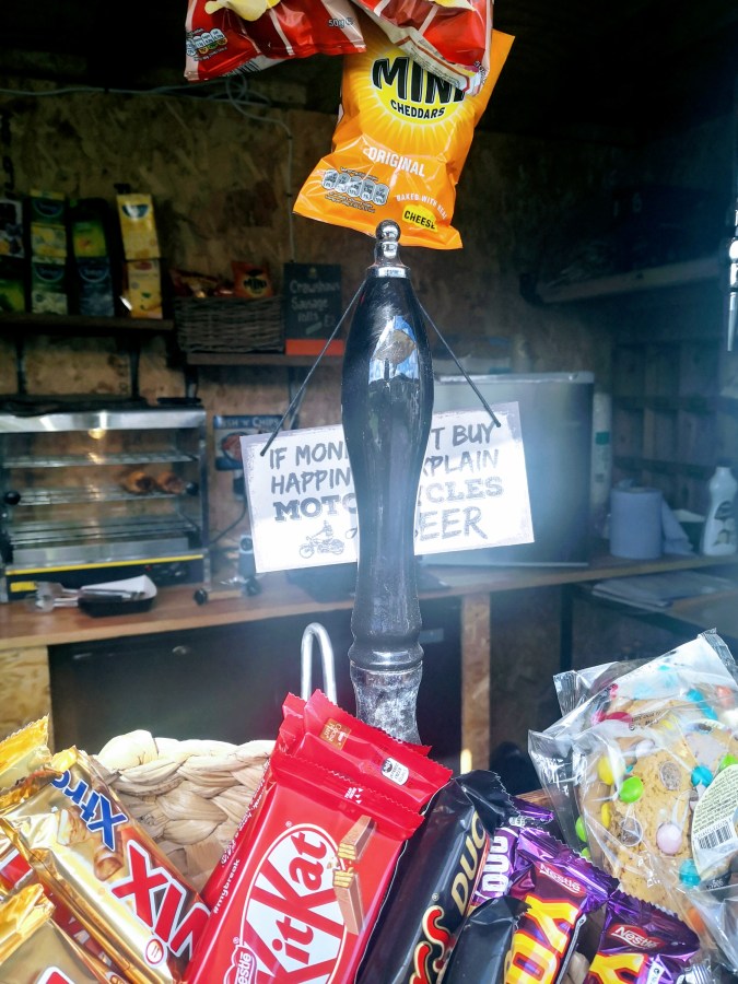A PICNIC AT&nbsp;DAMFLASK