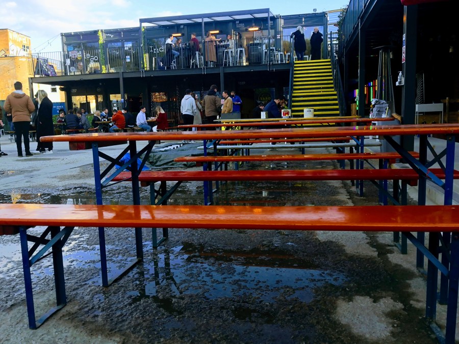 SHIPPING CONTAINER CHIC