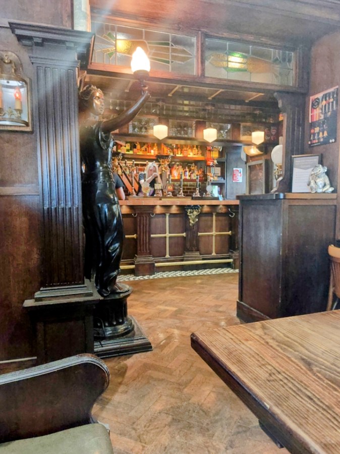 BACK TO THE&nbsp;BAR