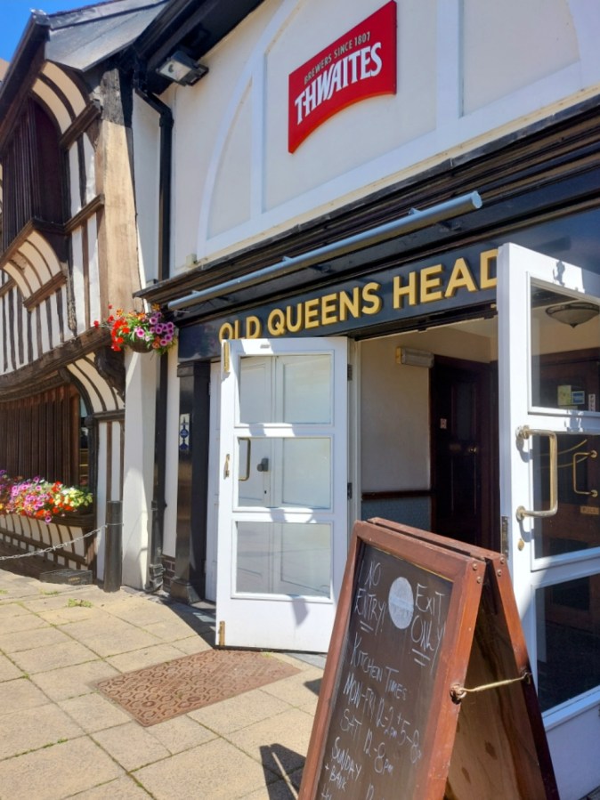 TUDOR, THWAITES, TEDDIES