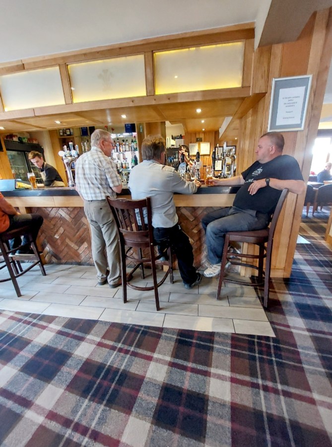 POCKLINGTON HOTEL BAR, 5.15&nbsp;pm