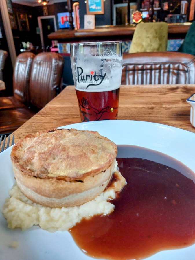 ANTIQUE SHOPPING IN&nbsp;HEELEY