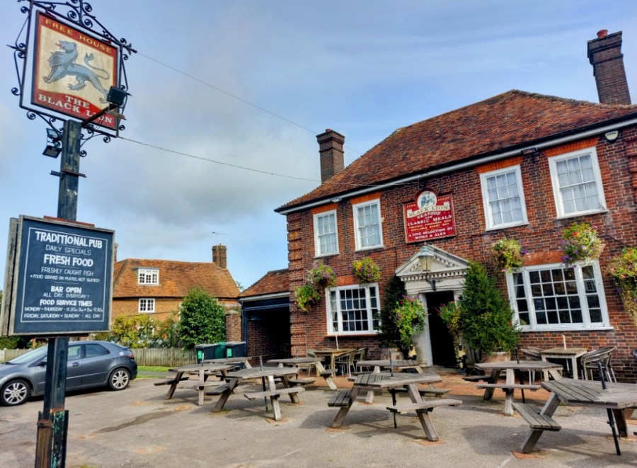 A SIGN OF THE TIMES – OPENING HOURS DRAMA IN&nbsp;APPLEDORE