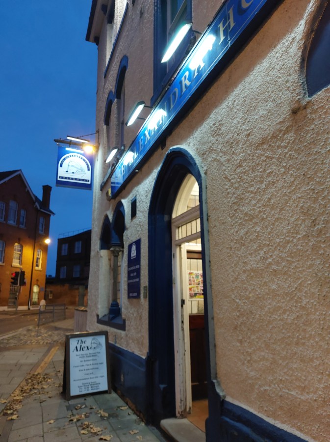 17:02 – PLENTY OF TIME FOR A PINT IN THE&nbsp;ALEX