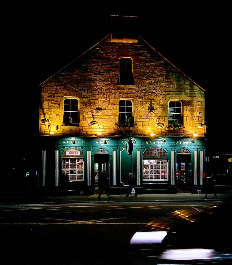 HIPSTERS IN HOLYROOD