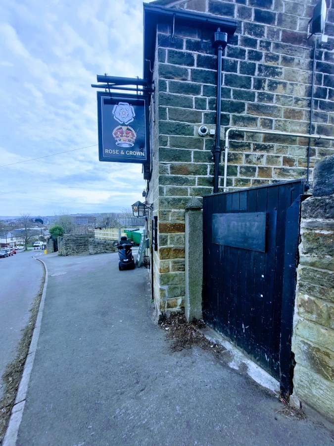 “Torn”, medical complaints and Hi-Vis. A Proper Pub up Hillsborough way in the Golden&nbsp;Hour.