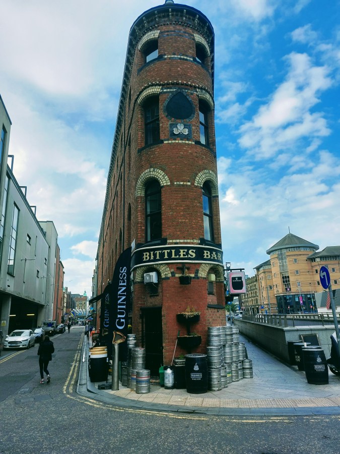 “Please Do NOT Ask For Tasters (or Bass)” – HOW TO SURVIVE BITTLES&nbsp;BAR