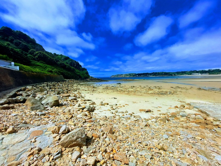 BASS MIRRORS IN ST BRELADE’S&nbsp;BAY