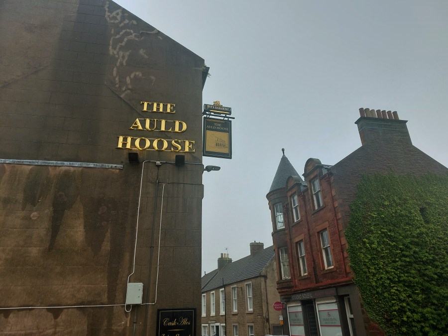 BACK TO THE AULD HOOSE – NORTH BERWICK&nbsp;DELIVERS