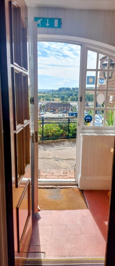 All the pubs in Rye that AREN’T the Ypres Castle – No.1 – The Hope&nbsp;Anchor