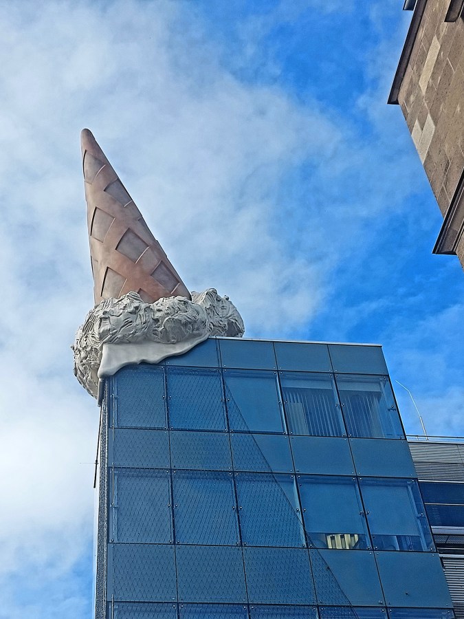 COLOGNE SHOPPING SPECIAL