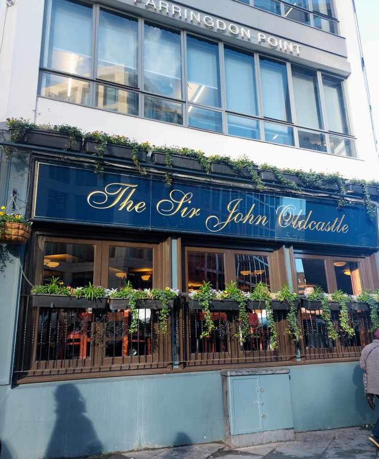 “When your Spoons charges nearly a fiver a pint, drown your empty selves, for you will have lost the last of&nbsp;England”.