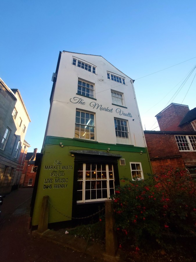 THE MARKET VAULTS – THE GOOD, THE DULL AND THE&nbsp;BONO