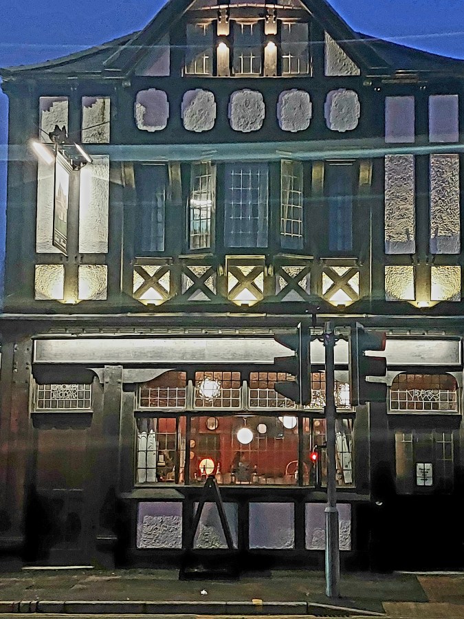 TOP 100 PUBS – THE STATION INN,&nbsp;HULL