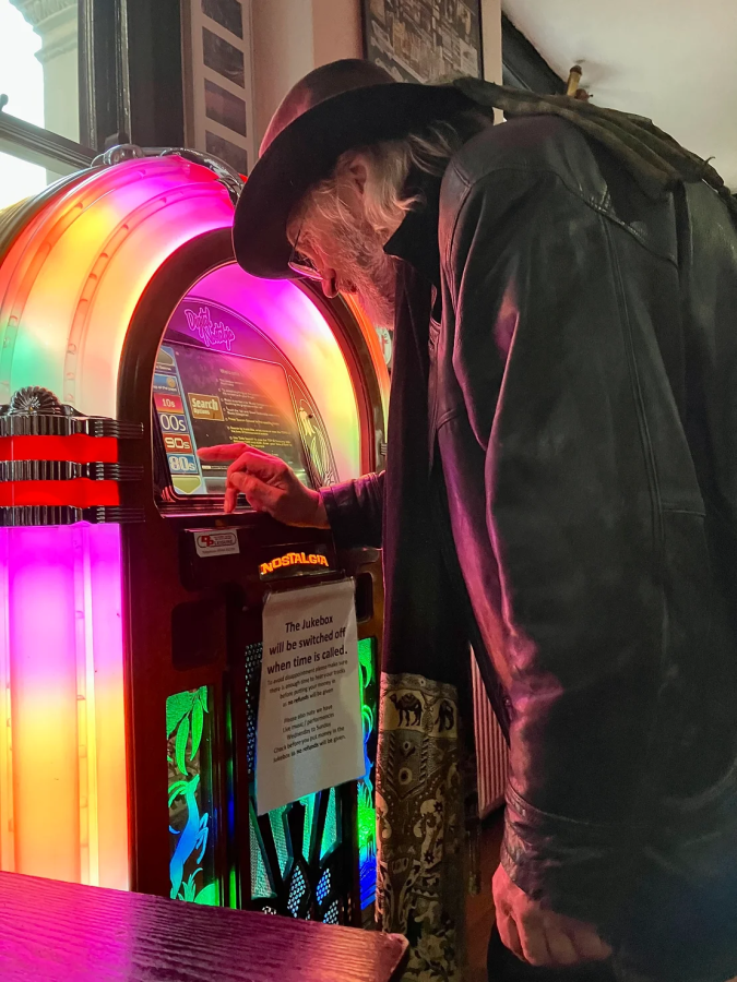 Retired Martin’s Honest Norwich Reappraisal Part II – It’s all gone a bit Pat Benatar in the Walnut Tree&nbsp;Shades