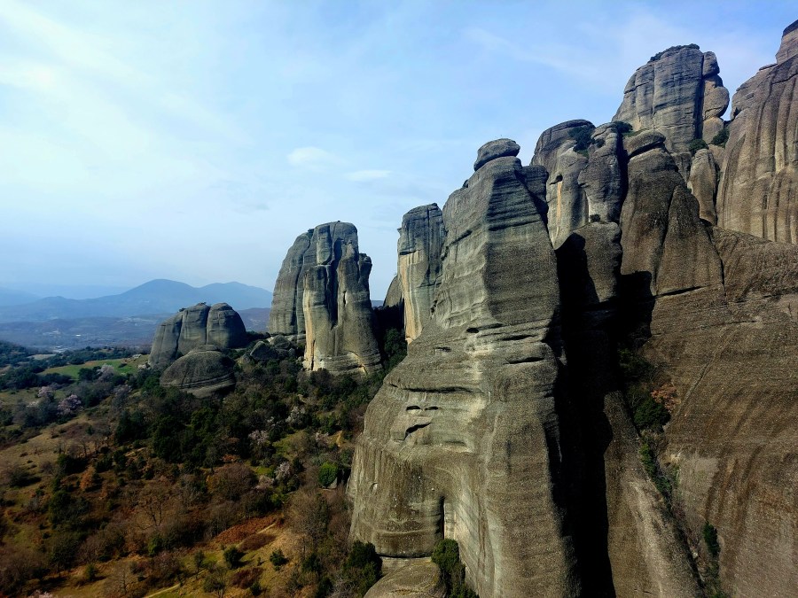 THE MOUTAINOUS MONASTERIES OF&nbsp;METEORA