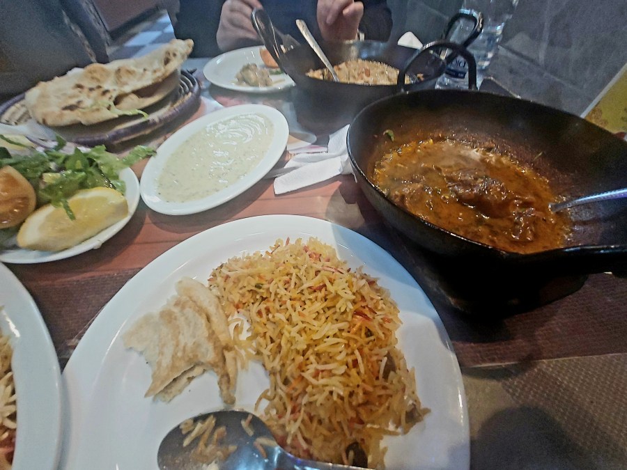 SUNDAY NIGHT IN ATHENS – BEER AND CURRY AND STAG&nbsp;DOs