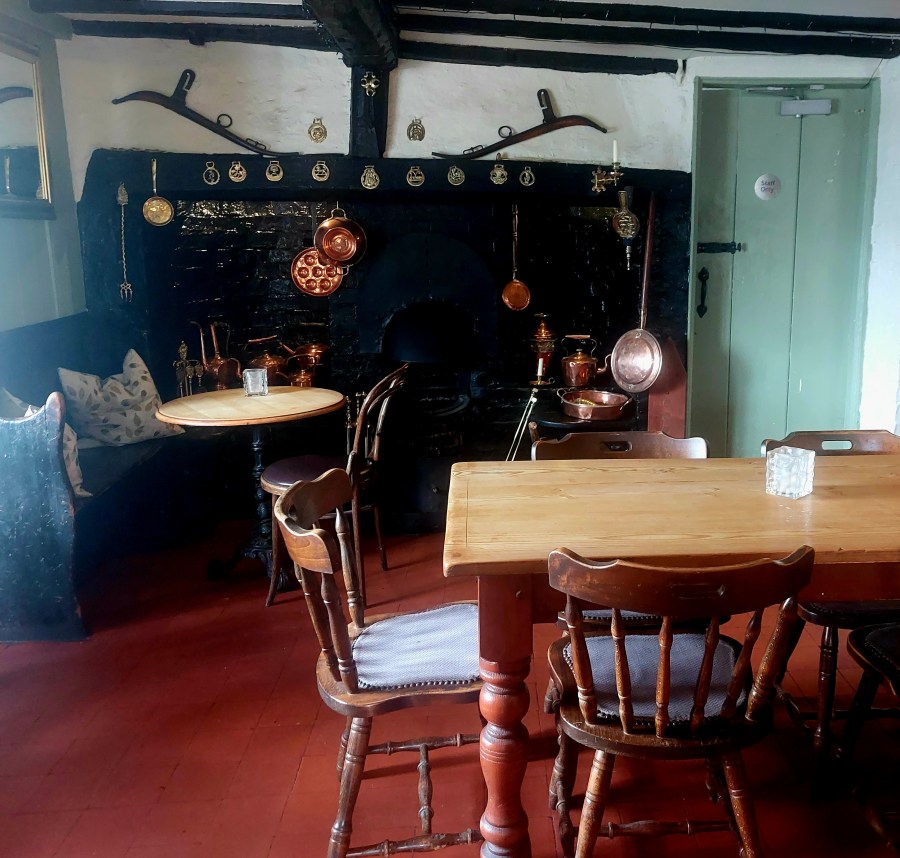 MY MUM CHOOSES THE PUB OVER THE GARDEN&nbsp;CENTRE