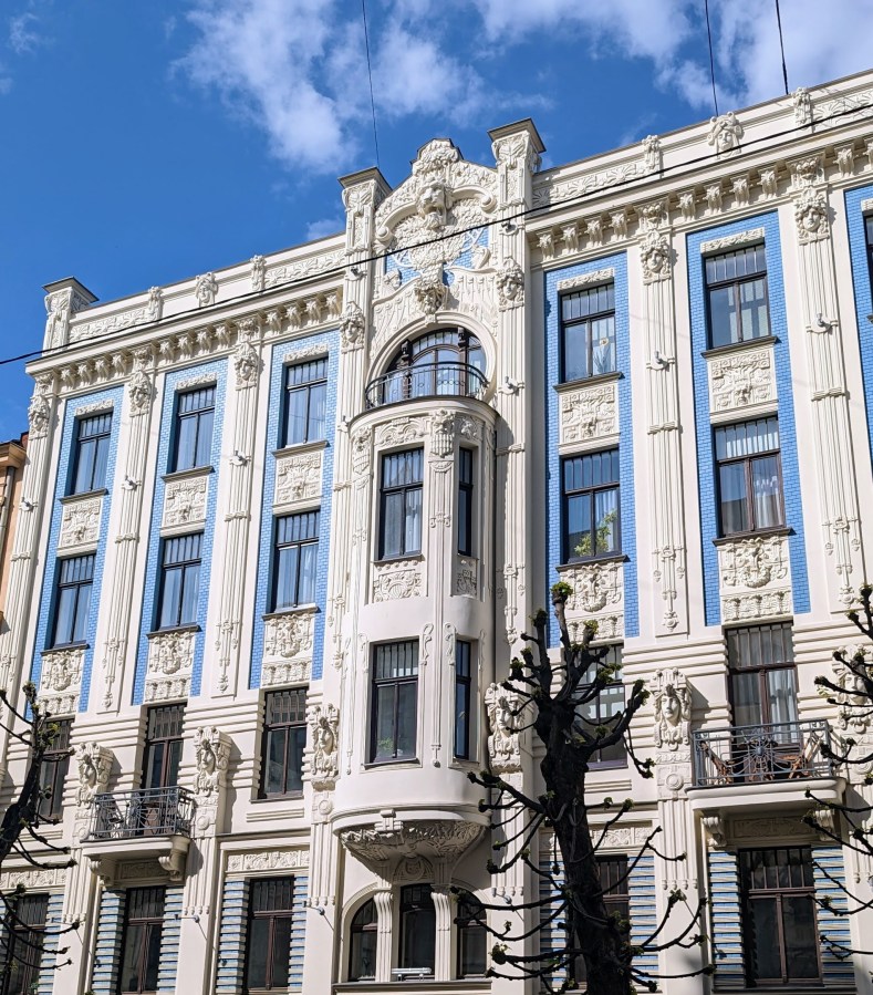 ESCAPING NIK KERSHAW IN ART NOUVEAU&nbsp;RIGA