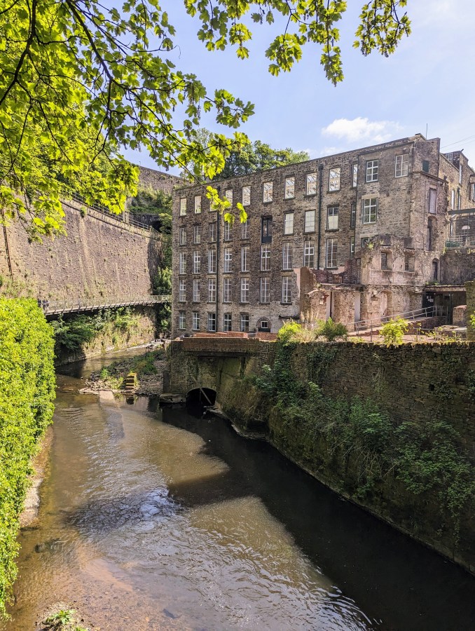 NEW MILLS, HANDY FOR THE PILs (PARENTS-IN-LAW)