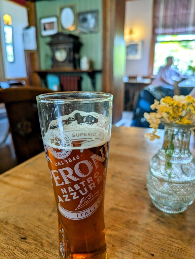 WHEN I GET TO WARWICK AVENUE, MEET ME BY THE ENTRANCE TO THE&nbsp;PUB