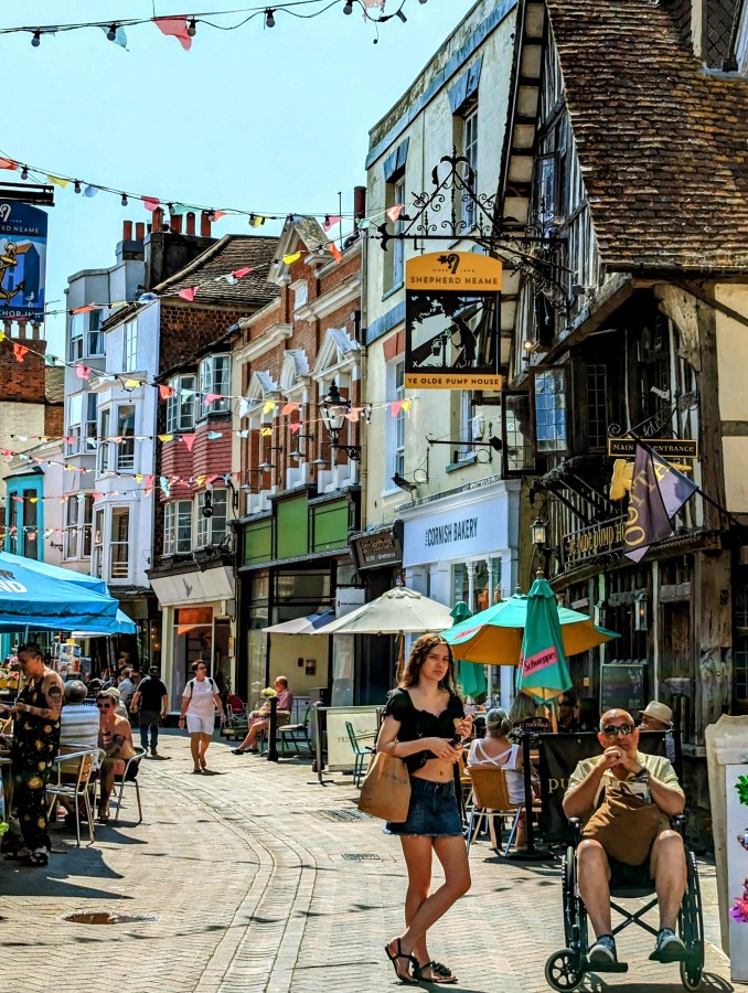 HASTINGS OLD TOWN – A SLIGHT&nbsp;RETURN