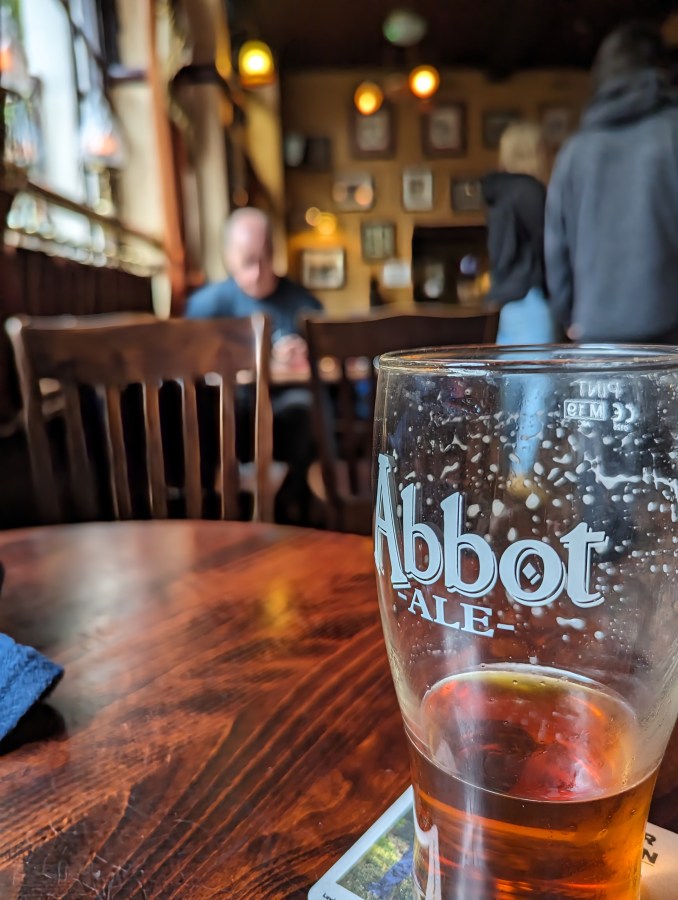 TOP 100 PUBS – SKINNERS ARMS, JUDD ST,&nbsp;LONDON