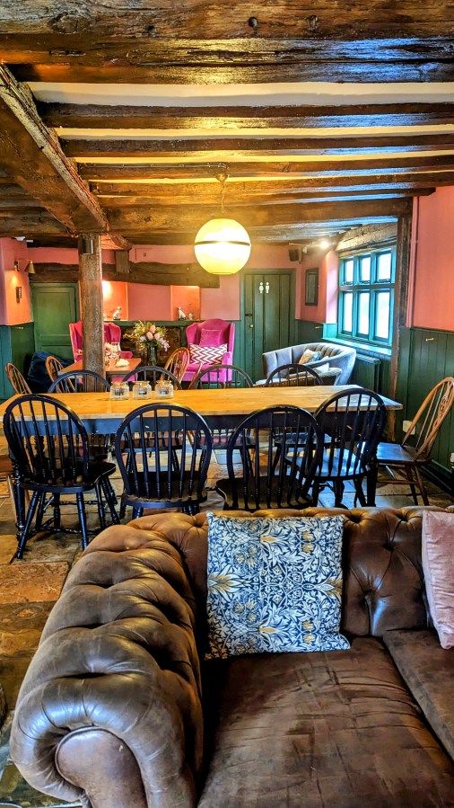 LAMBERHURST – FOAMING JUGS, EFFUSIVE WELCOME, 60p OF MISUNDERSTANDING