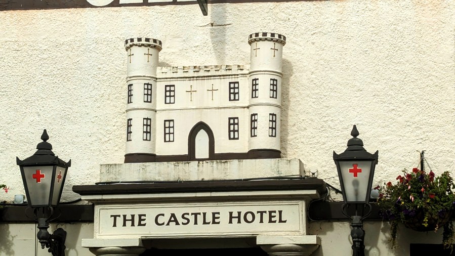 WE’M DRINKING WELL IN THE JOULES&nbsp;PUBS