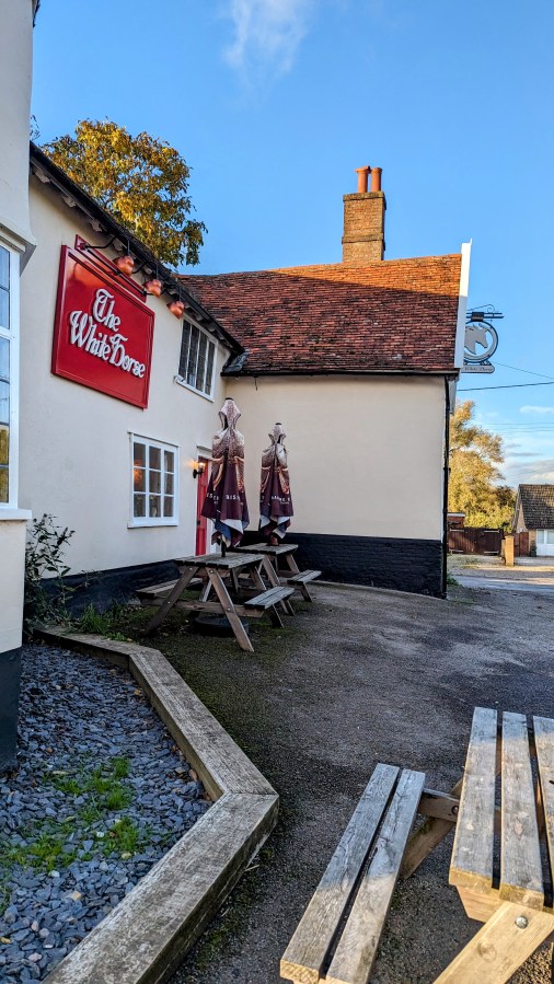 TOP 100 PUBS – THE WHITE HORSE,&nbsp;FINNINGHAM