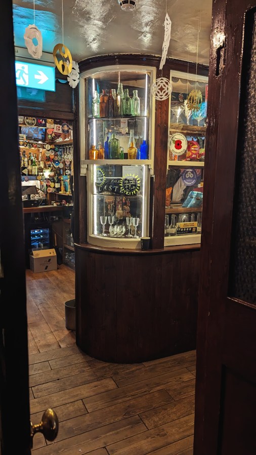 SHEFFIELD HATTER PUTS A COAT OVER THE SPEAKER IN THE&nbsp;CASTLE
