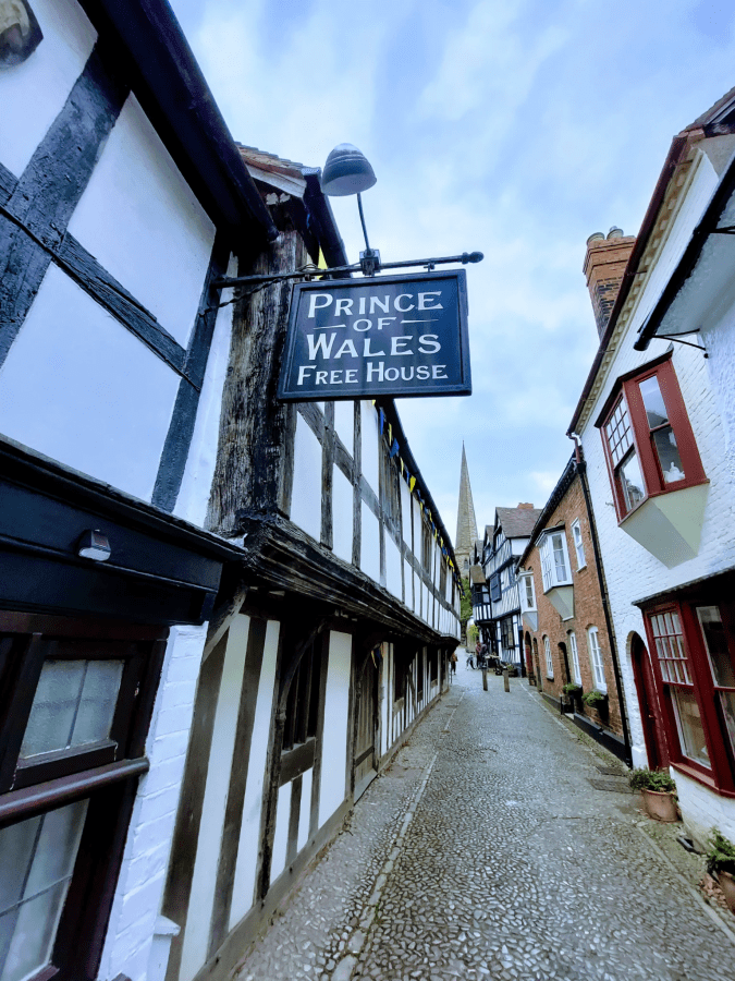 HALF A DOZEN PUBS IN EVERY COUNTY.  No. 15 –&nbsp;HEREFORDSHIRE.