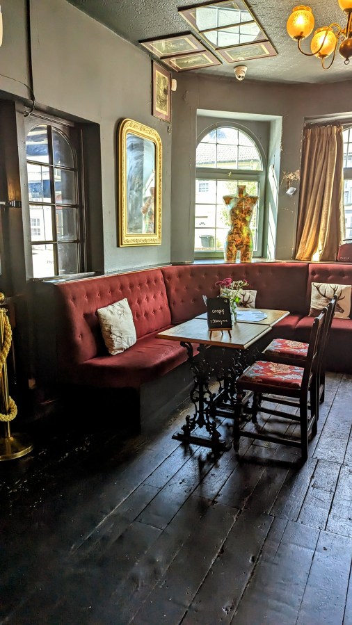 A CHEEKY WELCOME TO THE GUIDE FOR ST. LEONARDS&nbsp;WELCOME