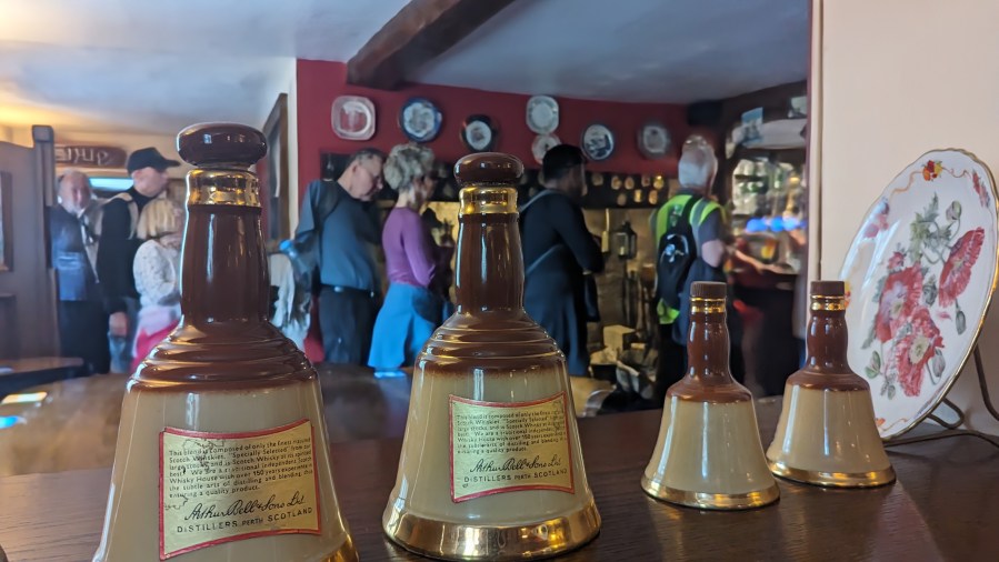 TO THE MARCHES&nbsp;!