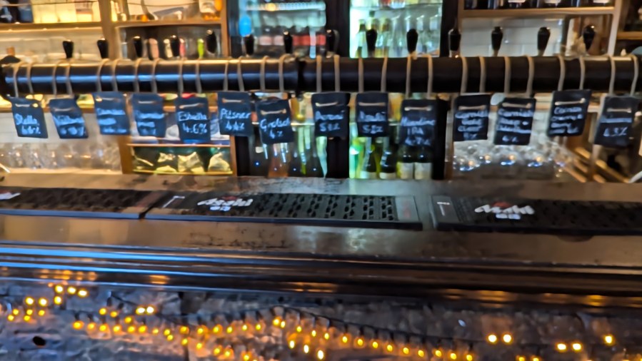 RETIRED MARTIN (BLUE) STOOPS TO CONQUER THE TIRED PINT OF&nbsp;PEDIGREE