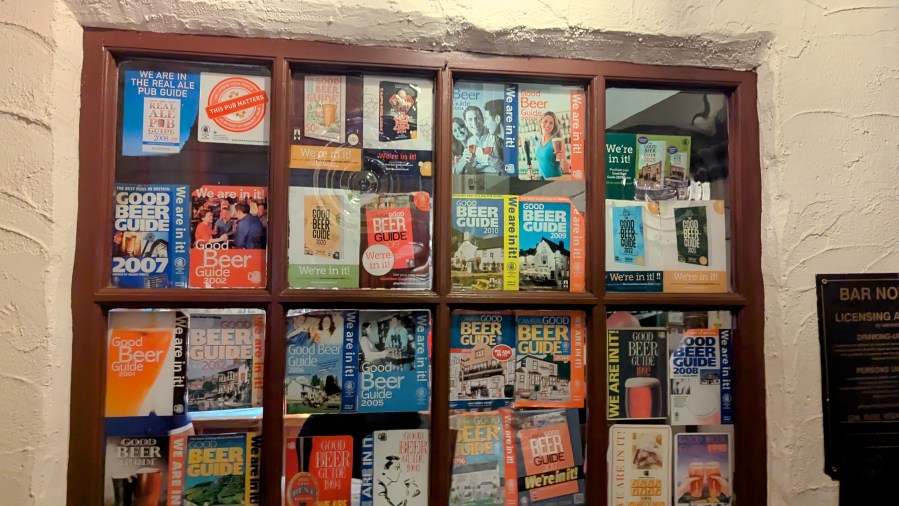 TOP 100 PUBS – THE FEATHERS,&nbsp;WYMONDHAM