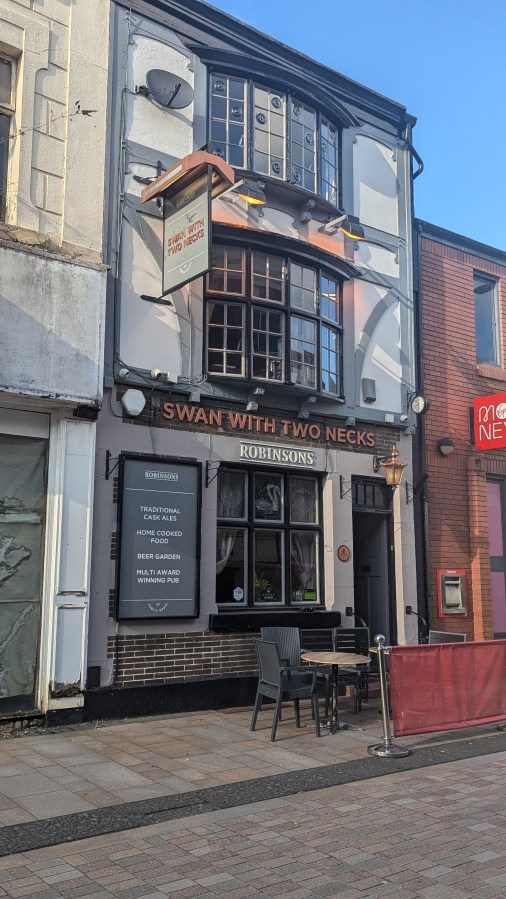 ALL THE PUBS IN THE MANCHESTER BEER BOOK. THE SWAN WITH TWO NECKS,&nbsp;STOCKPORT